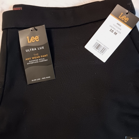 Lee Women's Black Ultra Lux Soft  Comfort Any Wear Mid-rise Slim Ankle Pant 16 - Picture 8 of 9